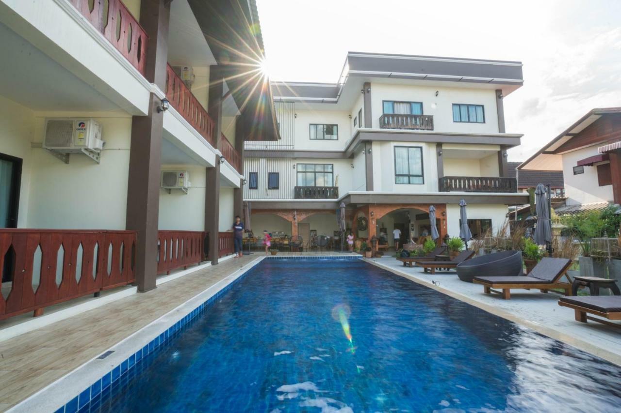Sriananpura Hotel Chiang Mai Exterior foto